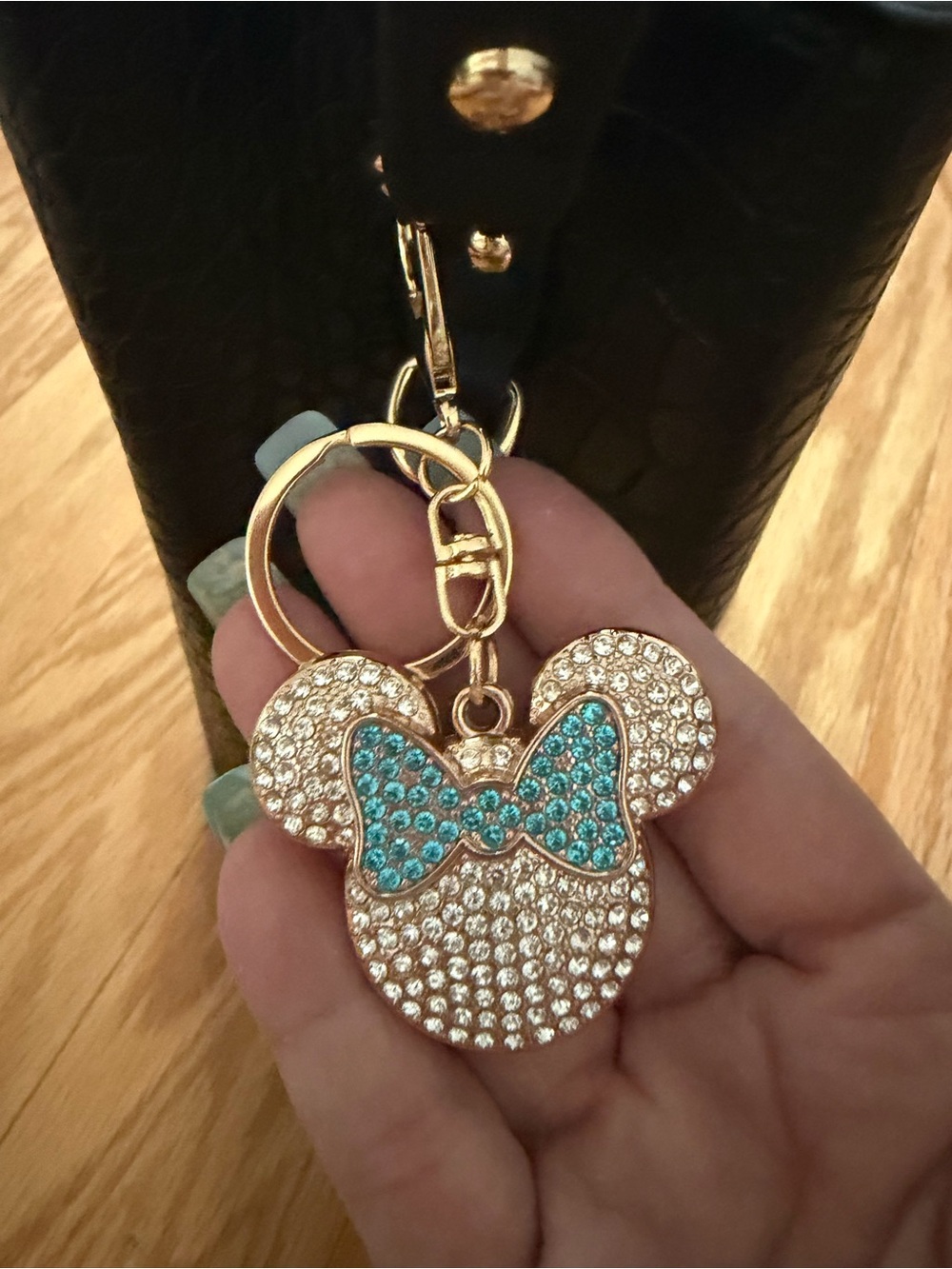 Source Unknown Gold Crystal Minnie Keychain with Turquoise Bow
